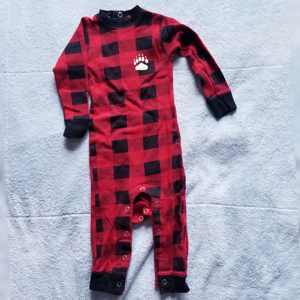BEAR CHEEKS Pajamas